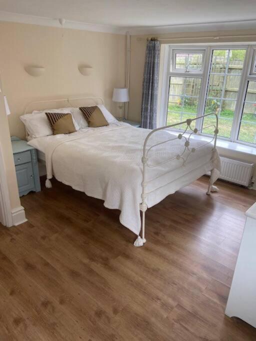 Field Cottage Whittlesey Экстерьер фото