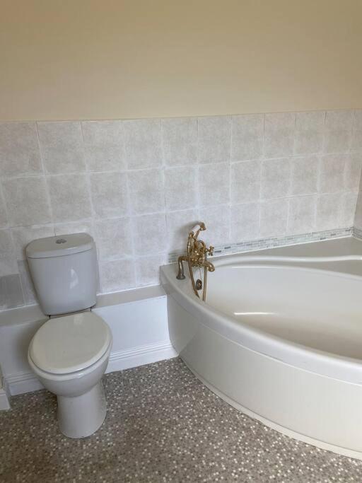 Field Cottage Whittlesey Экстерьер фото