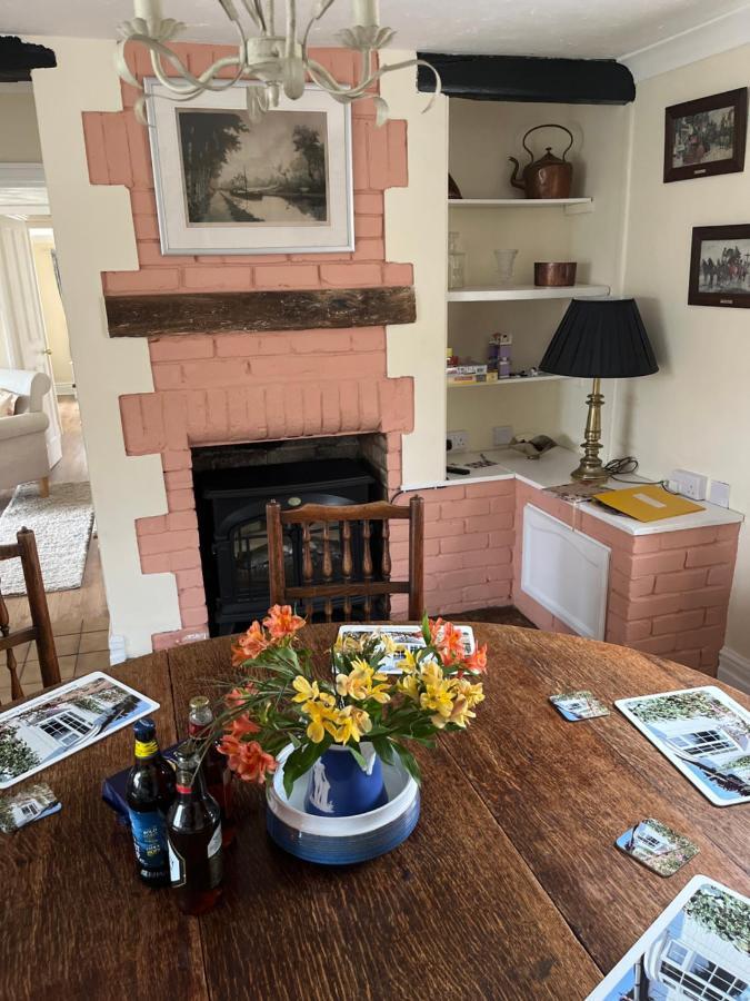Field Cottage Whittlesey Экстерьер фото