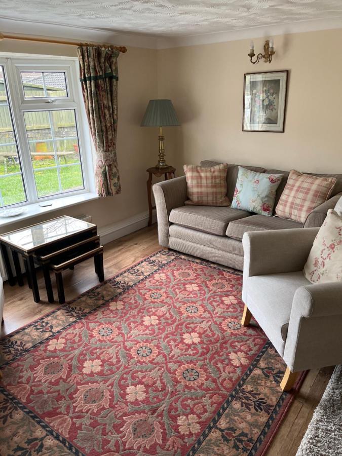 Field Cottage Whittlesey Экстерьер фото